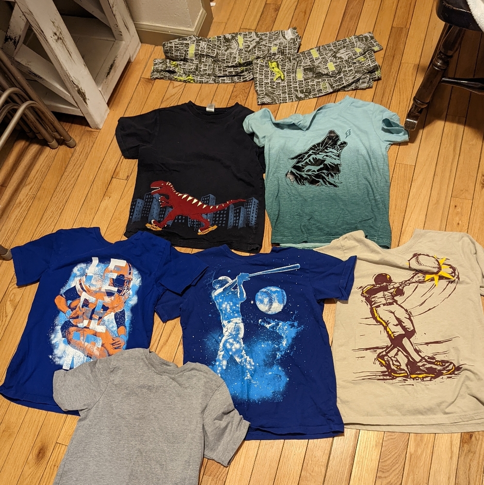 Boys 10/12 shirts and a pair of pj's
